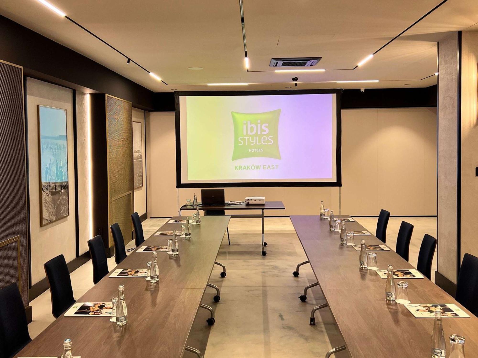 Ibis Styles Krakow East Hotell Exteriör bild