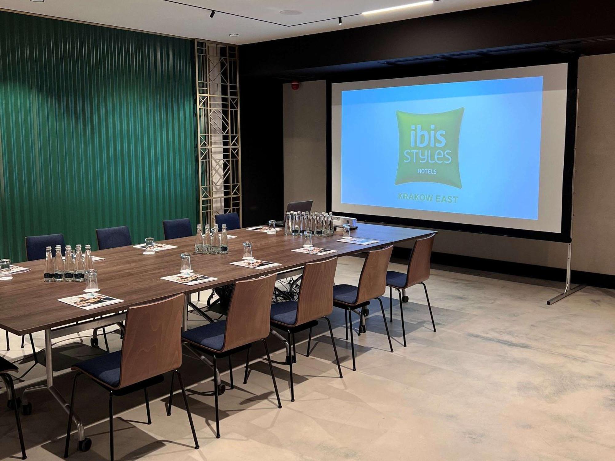Ibis Styles Krakow East Hotell Exteriör bild